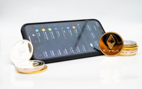 Ethereum (ETH) falls below $2500 – What to expect next