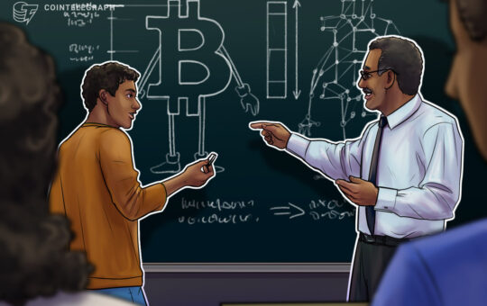 Salvadoran teenager becomes Bitcoin teacher, no longer earning ‘6 dollars a day’