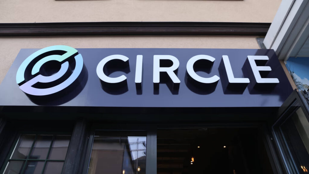 Circle Raises $1.1 Billion in Upsized IPO, Prices Shares at $31