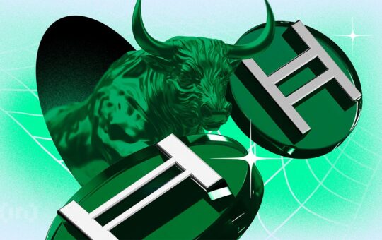 HBAR Whale Holdings Jump 5% in a Week; Is a Price Breakout Ahead?