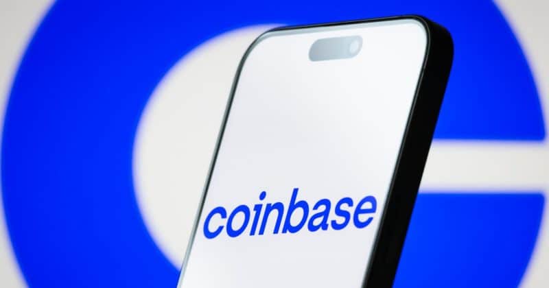 Coinbase competes for Cloudflare deal to build an AI stablecoin